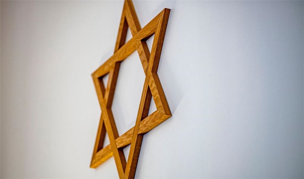 Nach Ansicht des Antisemitismusbeauftragten der Bundesregierung ist Judenhass auch an Schulen verbreitet.