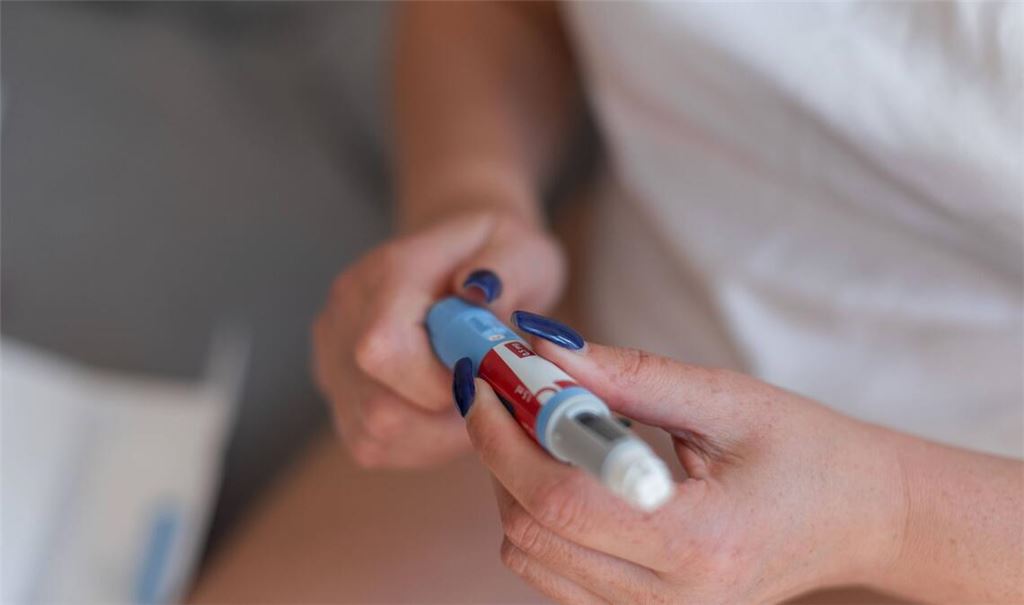 Nach dem Absetzen von Abnehmspritzen nehmen Patienten schnell wieder zu (Symbolfoto).