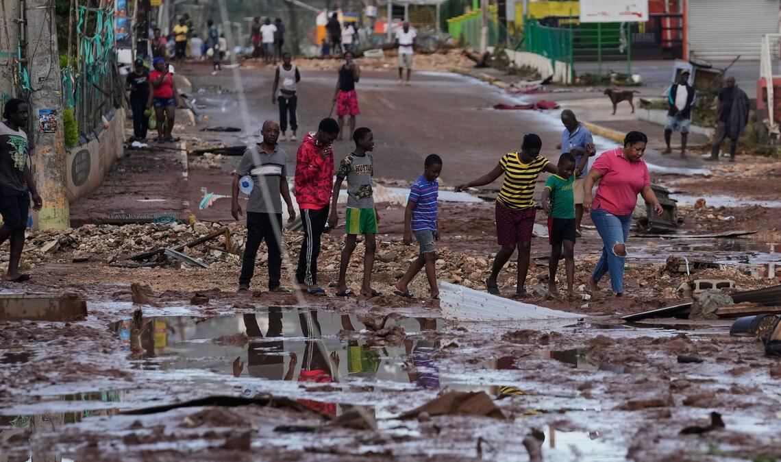 Nach dem Durchzug des Sturms begannen in Jamaika die Aufräumarbeiten.