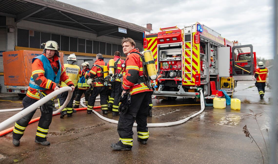 Nach dem Feuerwehreinsatz auf dem Schenk-Areal in Maulbronn sucht die Polizei nach Zeugen. Foto: Fotomoment