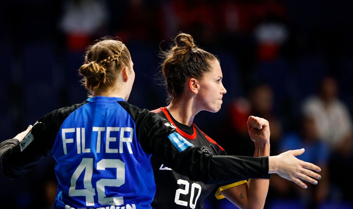Nach dem knappen Sieg gegen Polen, wollen die Handball-Frauen auch Montenegro schlagen.