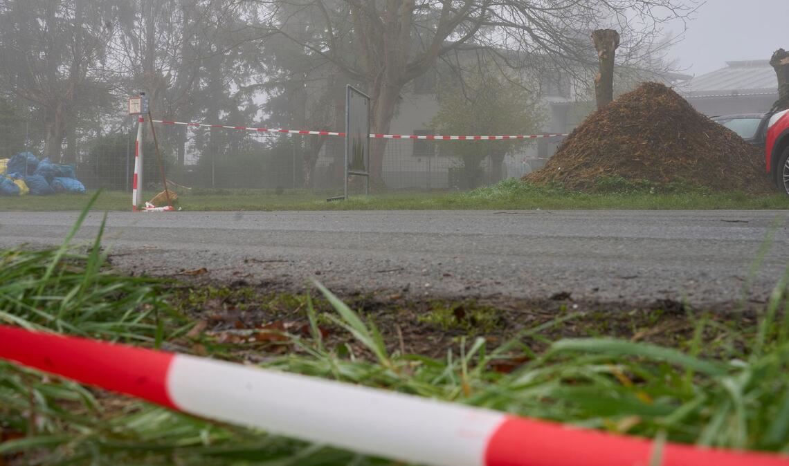 Nach dem tödlichen Unfall in einer Lederfabrik in Runkel laufen Ermittlungen wegen des Vorwurfs der fahrlässigen Tötung gegen Unbekannt. (Archivbild)
