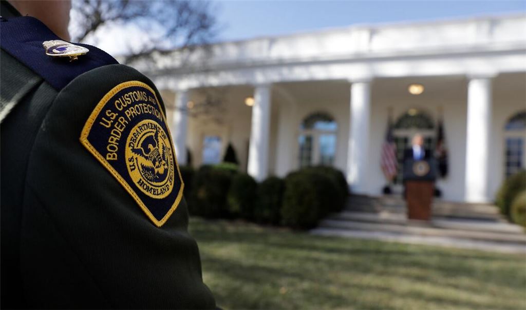 Nach dem ungeklärten Tod eines Migranten in Buffalo sieht sich das Heimatschutzministerium erneuter Kritik ausgesetzt.