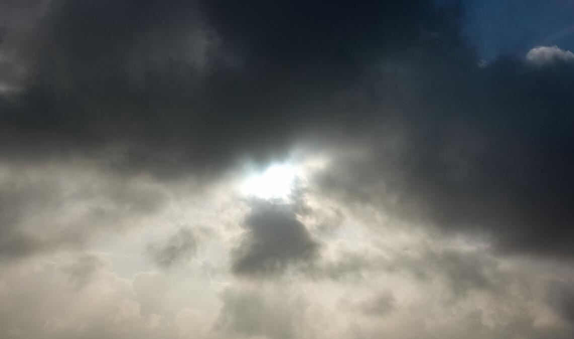 Nach den frühlingshaften Tagen steht im Südwesten nun ein deutlicher Temperatursturz an. (Symbolbild)