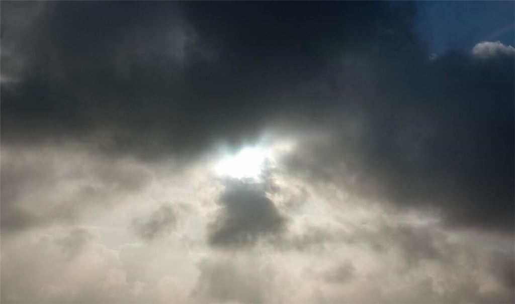 Nach den frühlingshaften Tagen steht im Südwesten nun ein deutlicher Temperatursturz an. (Symbolbild)