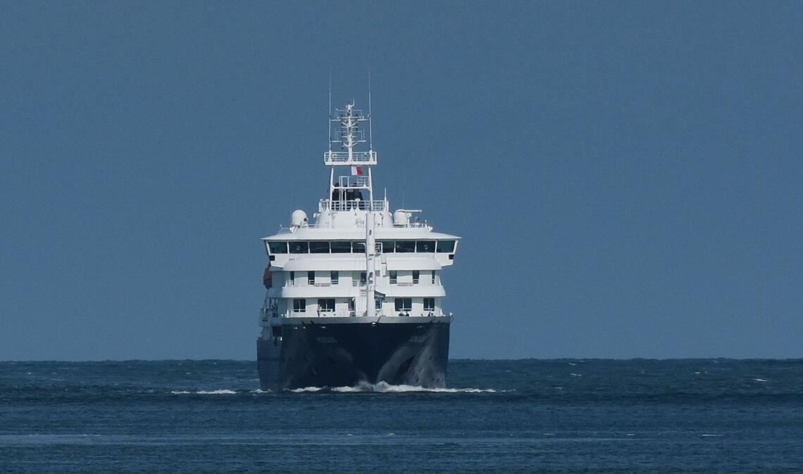 Nach der Kreuzfahrt und dem Ausbruch des Hantavirus - die Hondius kehrt endlich nach Rotterdam zurück.