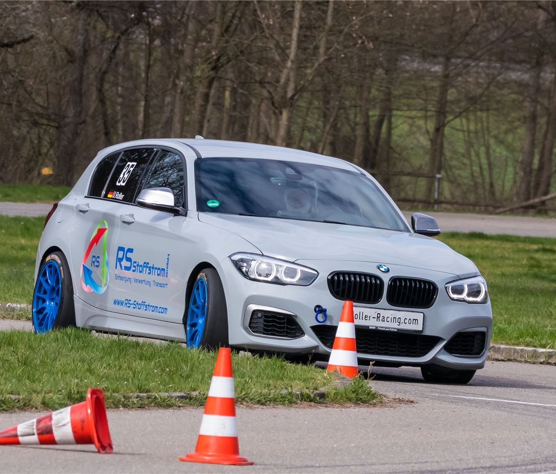 Nach der unfallbedingten einstündigen Unterbrechung geriet Udo Roller unter Druck.