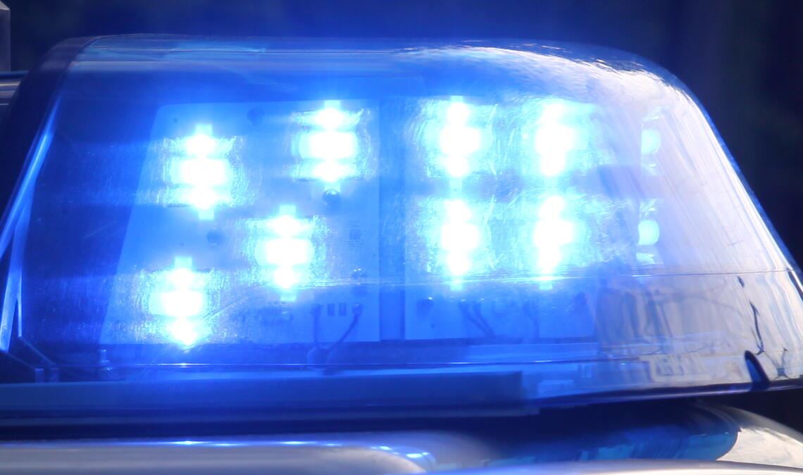 Nach einem Date der besonderen Art muss ein 61-Jähriger die Polizei rufen. Symbolfoto: Archiv/Disselhoff