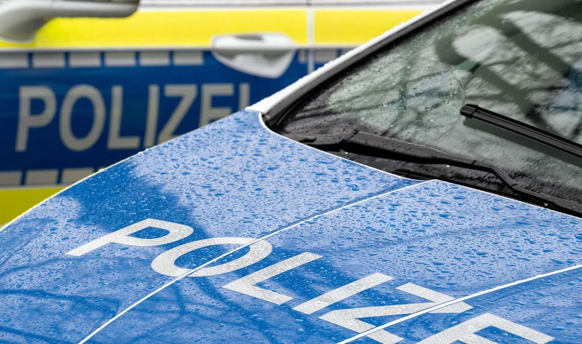 Nach einem Großeinsatz wegen der vor sechs Jahren verschwundenen Rebecca startet die Polizei einen Zeugenaufruf zum Auto der Familie (Symbolfoto).
