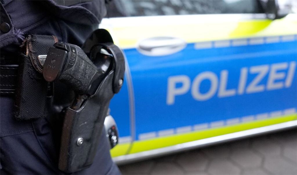 Nach einem Streit unter vier Männern in Heilbronn ist es zu einem Messerangriff gekommen. Die Polizei ermittelt (Symbolfoto).