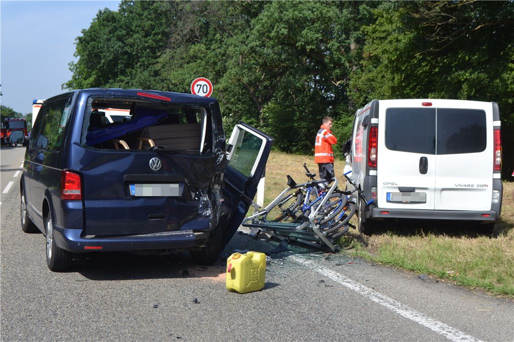 910_0008_153340_myro_Unfall_Niefern_A8B10