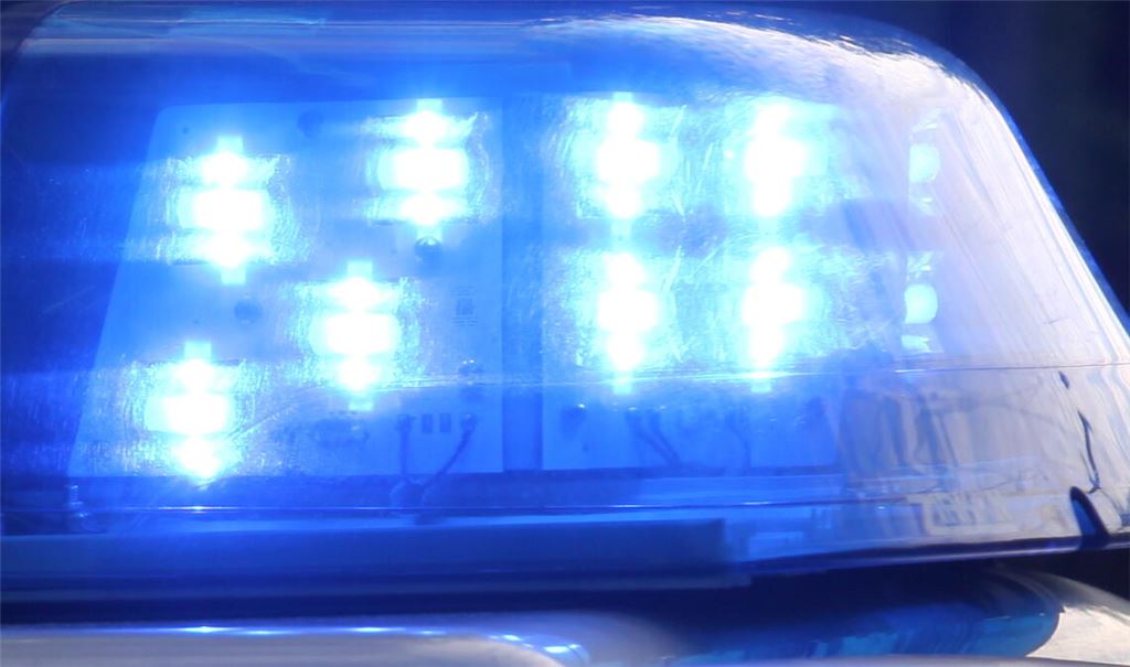 Nach einem Unfall zeigt sich die alkoholisierte Verursacherin gegenüber der Polizei äußerst aggressiv. Symbolfoto: Archiv