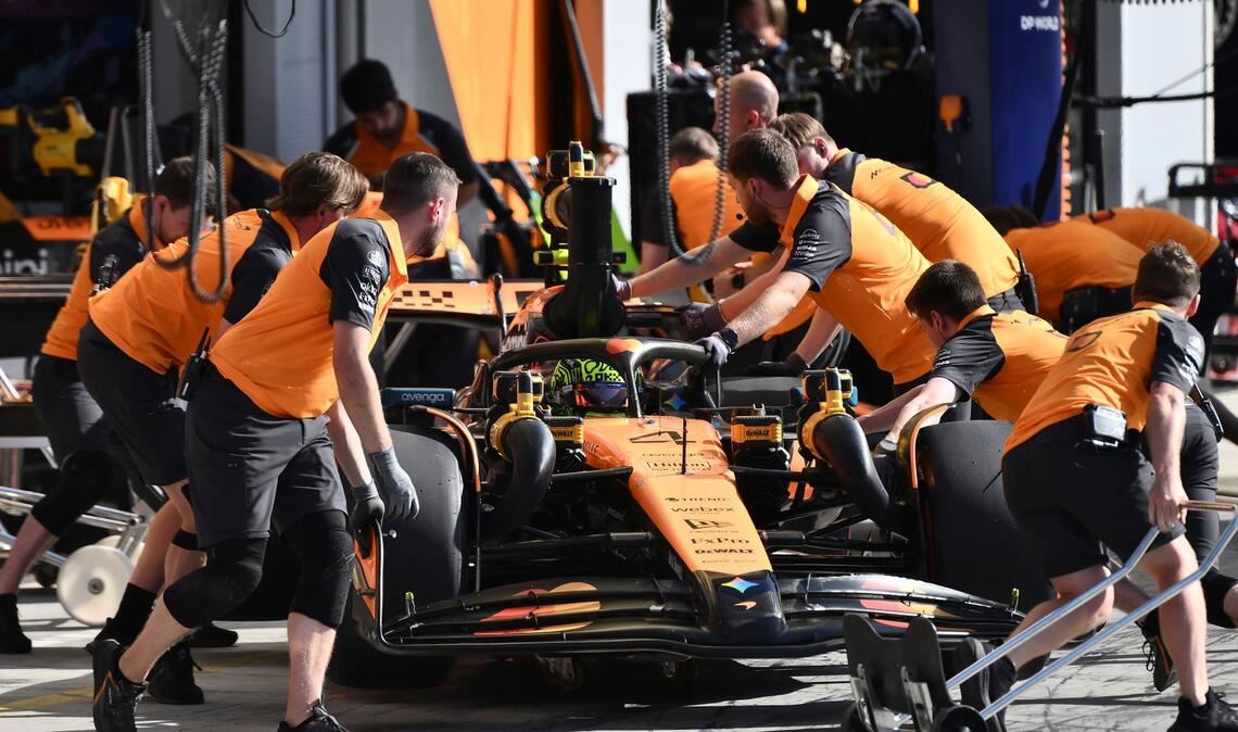 Nach einem langsamen Boxenstopp gab es Kontroversen um eine Stallorder.