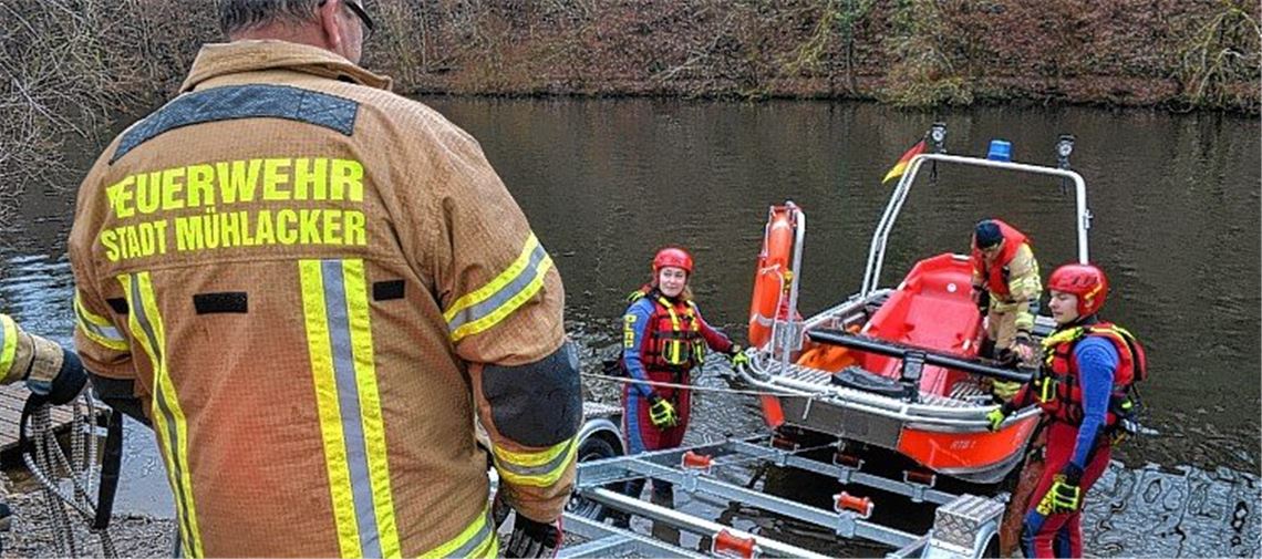 Platscher löst Großeinsatz aus