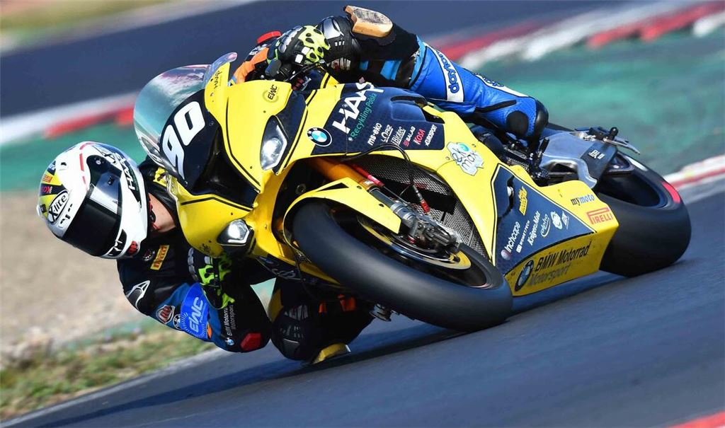Nach fünf Jahren beim polnischen Team LRP Poland fährt Dominik Vincon künftig für den Rennstall Motobox Kremer – und wechselt damit auch von BMW zu Yamaha.