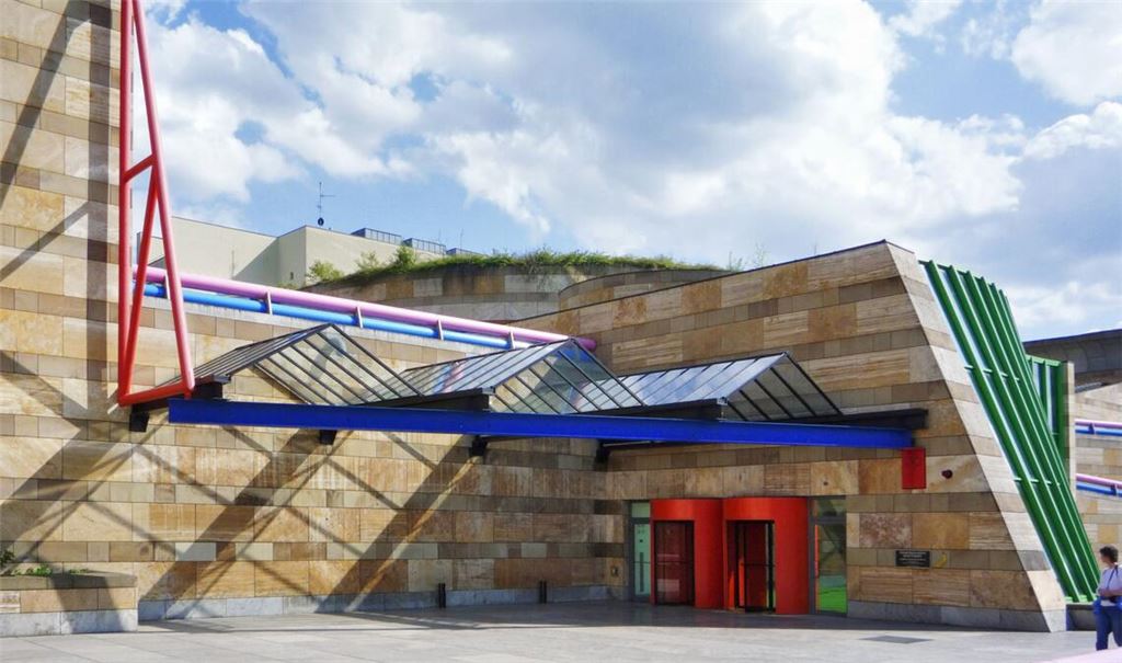 Nach mehr als vierzig Jahren Betrieb muss die Neue Staatsgalerie Stuttgart saniert und vor allem energetisch auf den heutigen Stand gebracht werden.