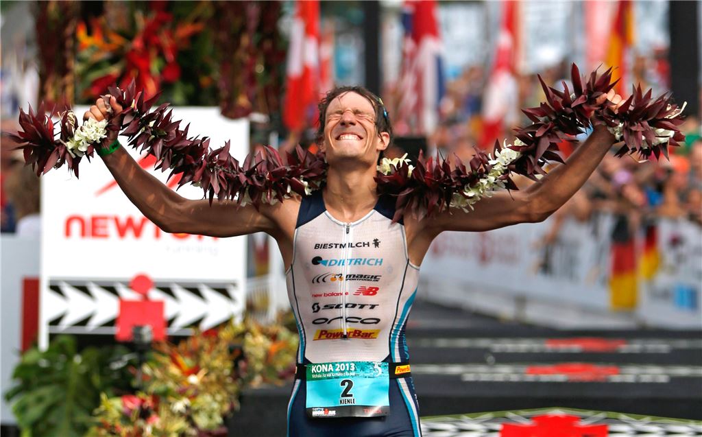 Nach über acht Stunden harter Arbeit Im Ziel: Sebastian Kienle ist ein Ironman / Foto: dpa
