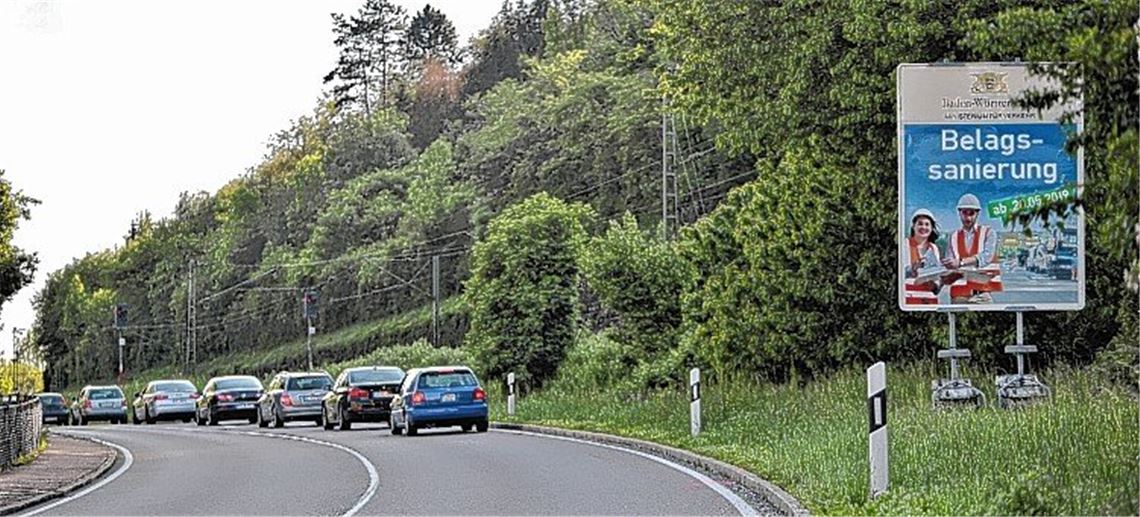 B10-Baustelle: Stau reicht bis Enzberg