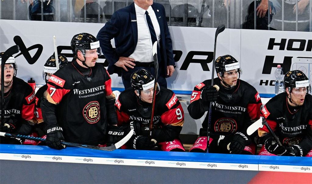 Nach zwei Enttäuschungen bei der WM 2025 und Olympia 2026 steht auch Bundestrainer Harold Kreis mehr unter Beobachtung. (Archivbild)