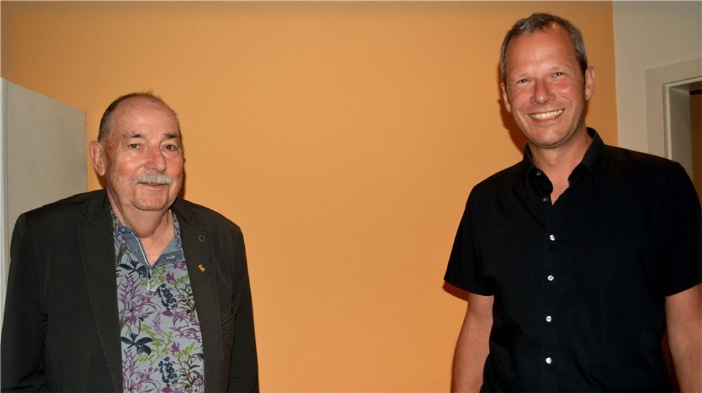 Nachdem Veit Kibele (rechts) nicht mehr zur Wahl angetreten ist, führt der Ehrenvorsitzende Albrecht Münzmay den Verschönerungsverein jetzt kommissarisch. Foto: Stahlfeld