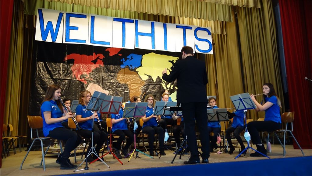Nachwuchsorchester des MV Enzberg stellen ihr Können unter Beweis. Foto: Bastian