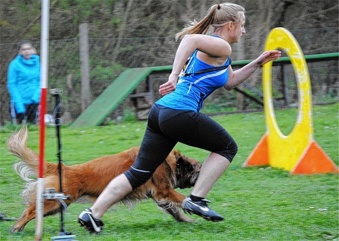 Nadja Mahler mit Aila läuft in der CSC-Auswahlmannschaft Mannheim-Mühlacker eine Spitzenzeit. Gleichzeitig belegt sie noch im Shorty zusammen mit Sibylle Glück den zweiten Platz. Foto: privat