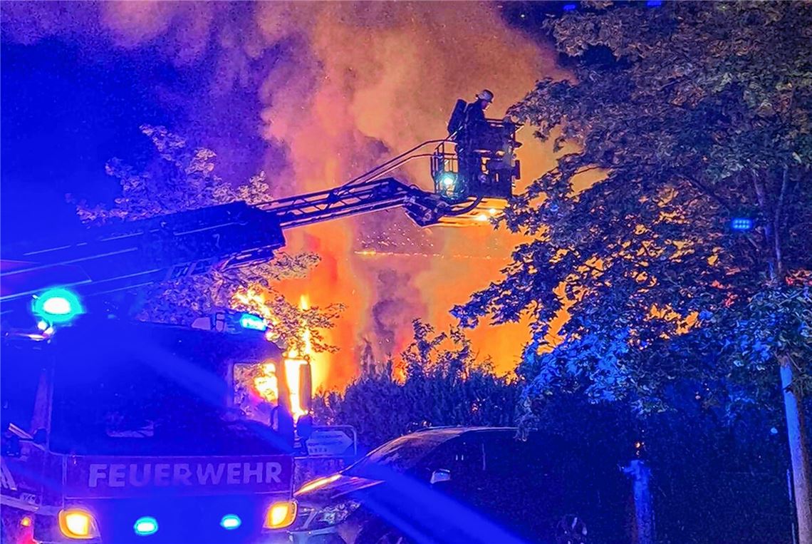 Reihenhaus durch Feuer zerstört