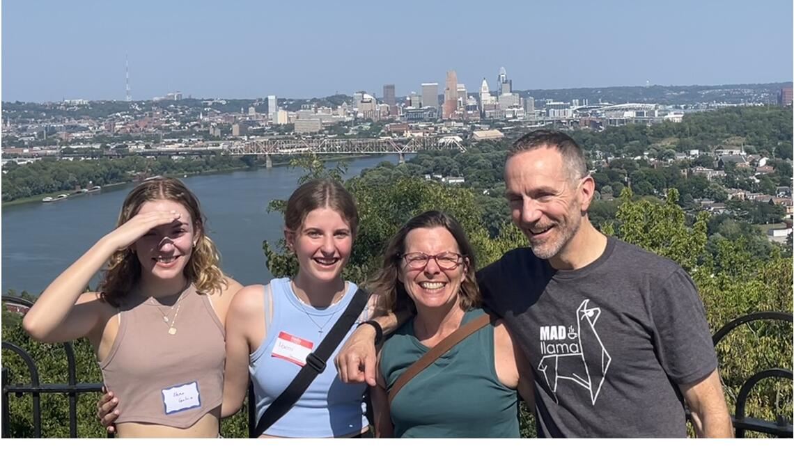 Naemi Schwing (2.v.li.) mit ihrer Gastfamilie in Cincinnati. Fotos: privat