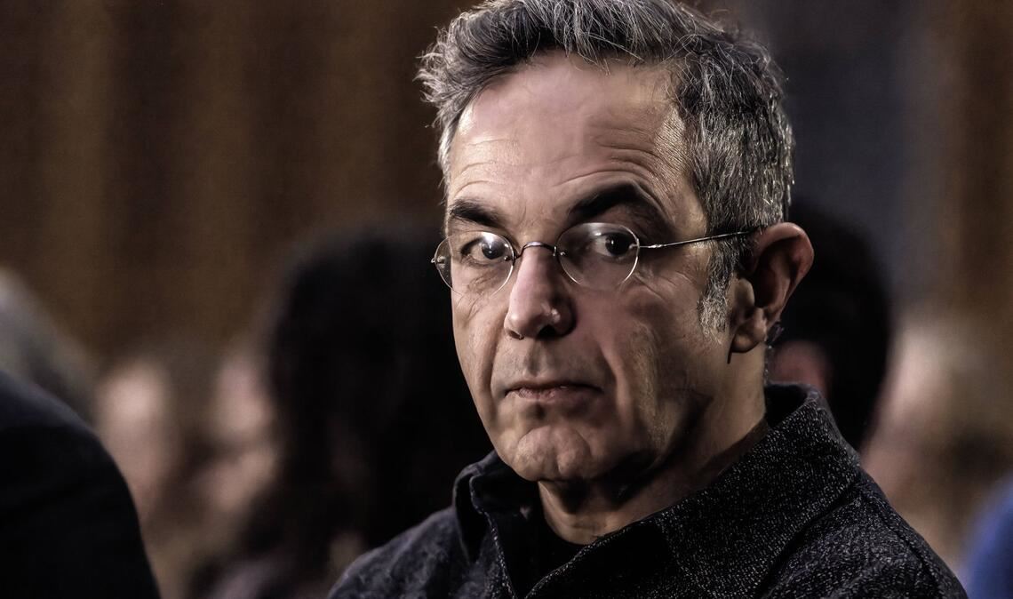 Navid Kermani führt hinter die Barrikaden des Meinungskampfes.