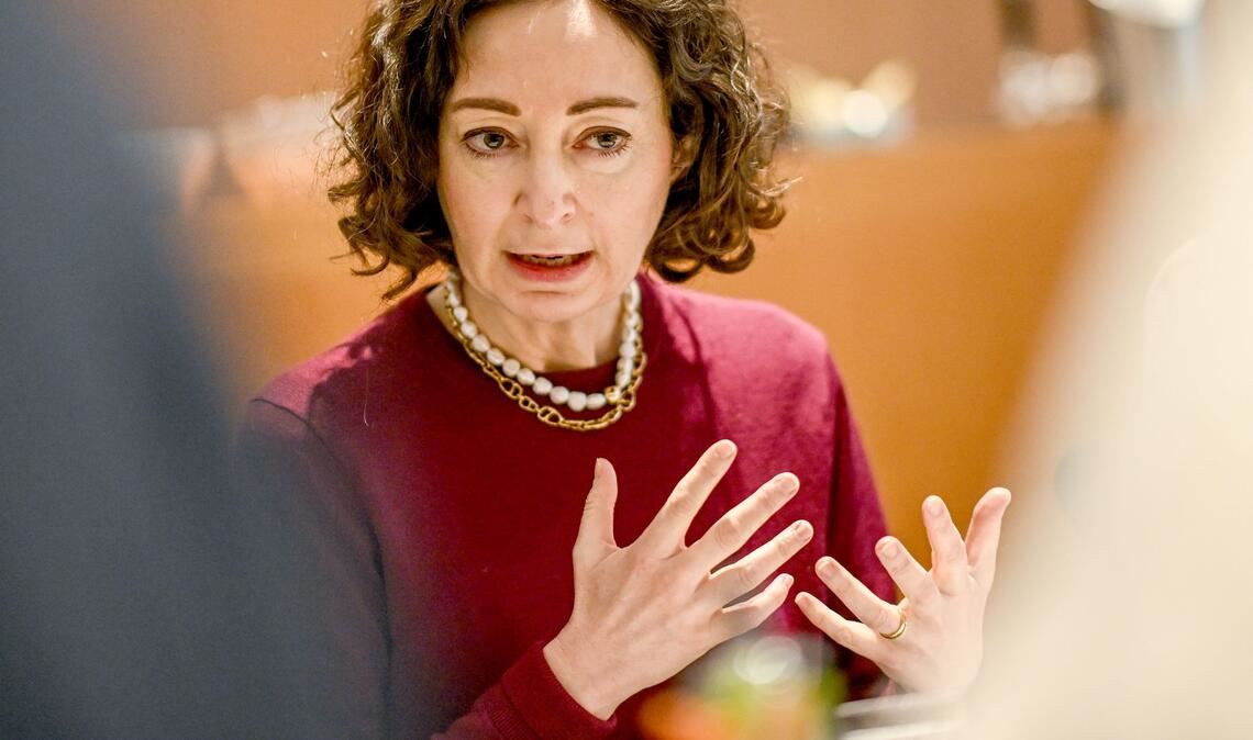 Neben Preissteigerungen beschäftigen die vzbv aktuell unter anderem auch die Gesundheitsversorgung, KI-Sicherheit und Verbraucherschutz beim Online-Shopping.