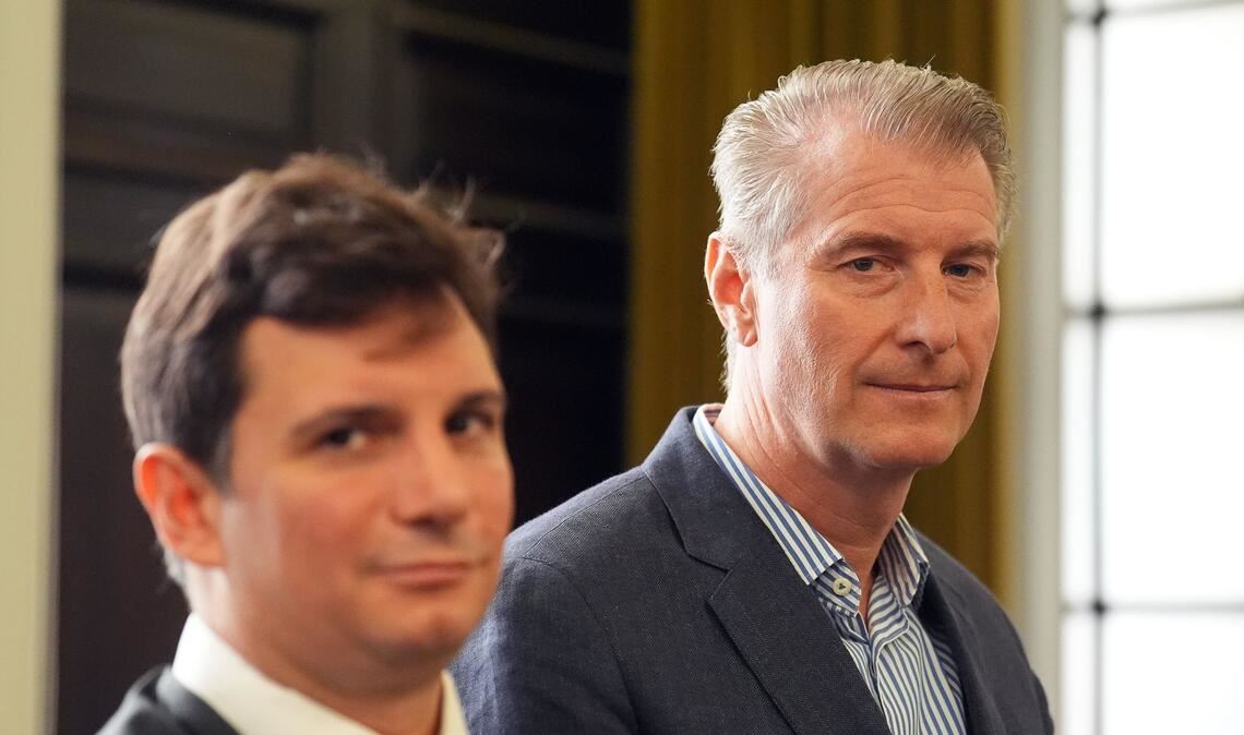 Nebenklagevertreter Philip von der Meden (l.) hatte eine ganze Reihe Fragen vorbereitet.