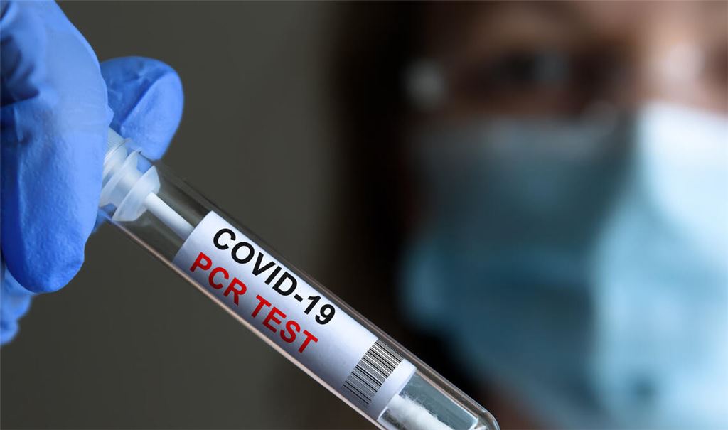 Negativ oder positiv? Lange Zeit während der Hoch-Zeit der Corona-Pandemie war diese Frage mitentscheidend für die persönliche Bewegungsfreiheit. Foto: scaliger - stock.adobe.com