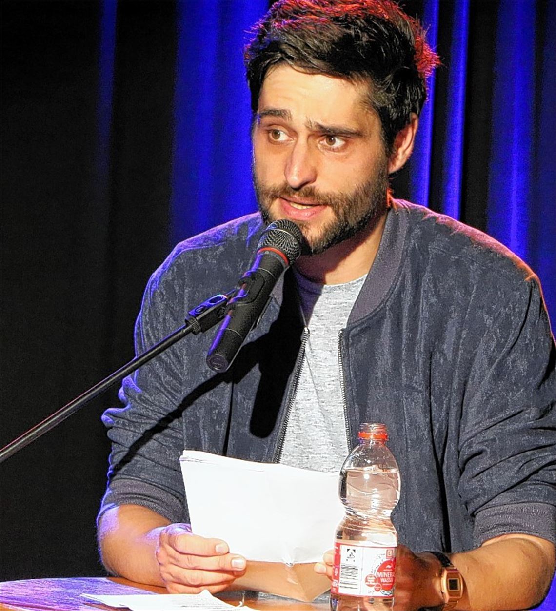 Auf der Bühne zu Hause