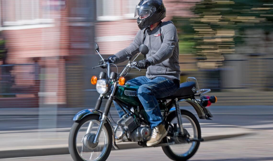 Neue Kennzeichen kommen für bestimmte Fahrzeuge. (Symbolbild)