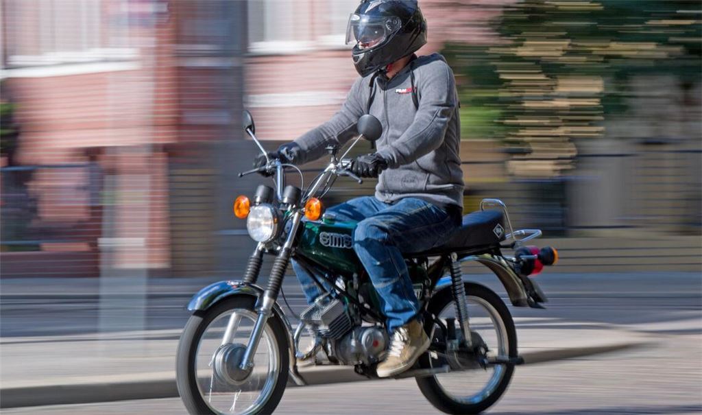 Neue Kennzeichen kommen für bestimmte Fahrzeuge. (Symbolbild)