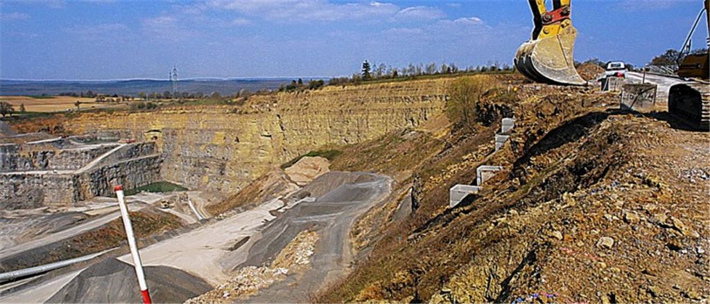 Neue Runde in Sachen Steinbruch Enzberg: Im regionalen Planungsausschuss herrscht die Meinung vor, dass für einen erfolgreichen Kompromiss, mit dem die Gegner der Erweiterung leben könnten, die rechtlichen Rahmenbedingungen wasserdicht festgezurrt werden müssten.