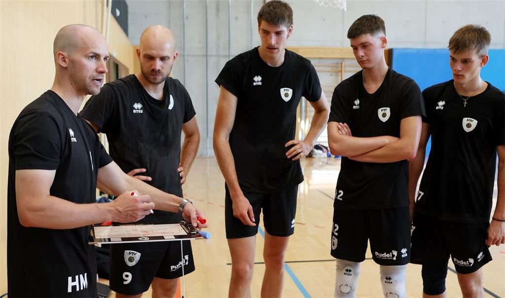 Neuer Coach: Hasse Mattila (li.) hat bewiesen, dass er junge Spieler entwickeln kann.