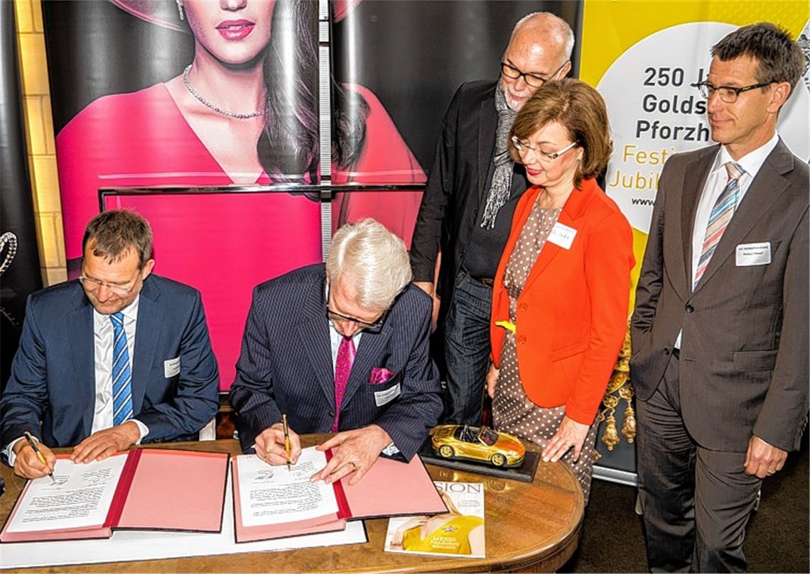 Goldstadt präsentiert sich Goldstadt präsentiert sich