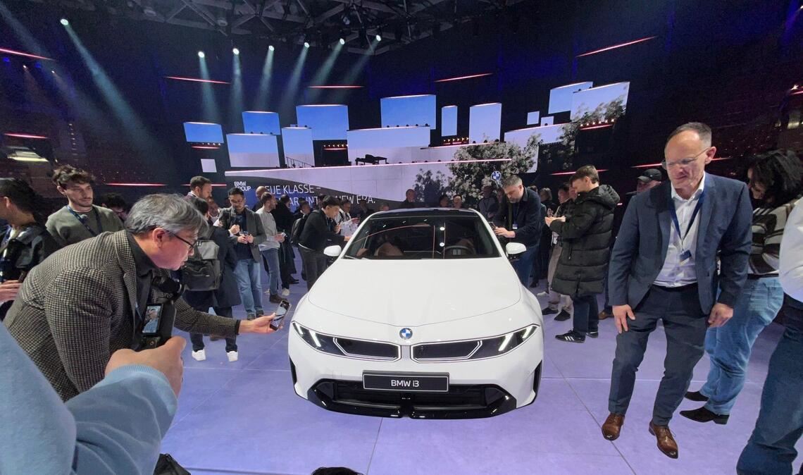 Neues Design, großes Interesse: Mit dem neuen i3 verstärkt BMW die Präsenz im Kernsegment der eigenen Marke.