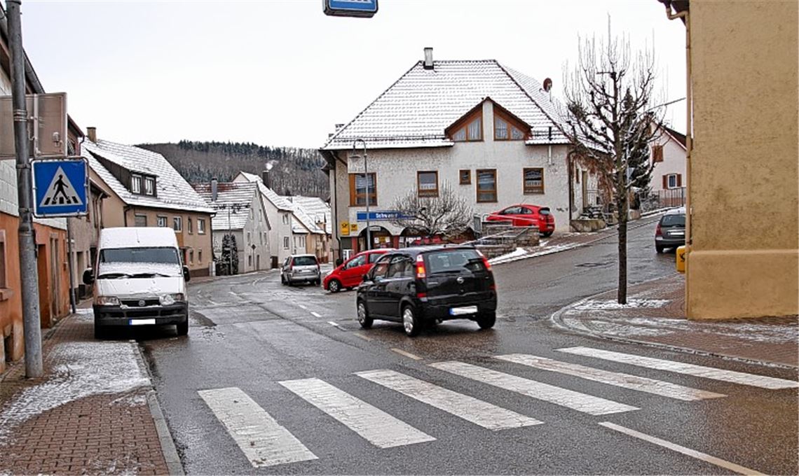 Neuralgischer Punkt: Einmündung Illinger Straße/Turmstraße. 