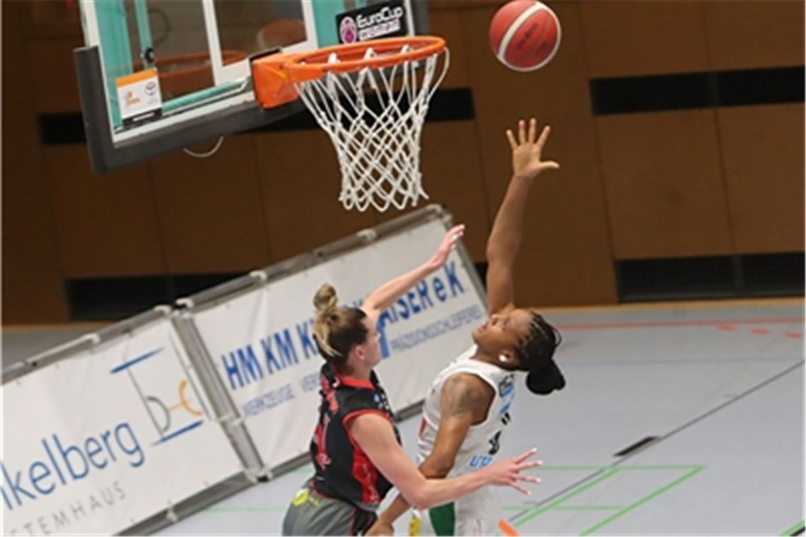 Neuzugang Shaylisha Colley (re.) macht für Keltern den Unterschied. Foto: Rubner