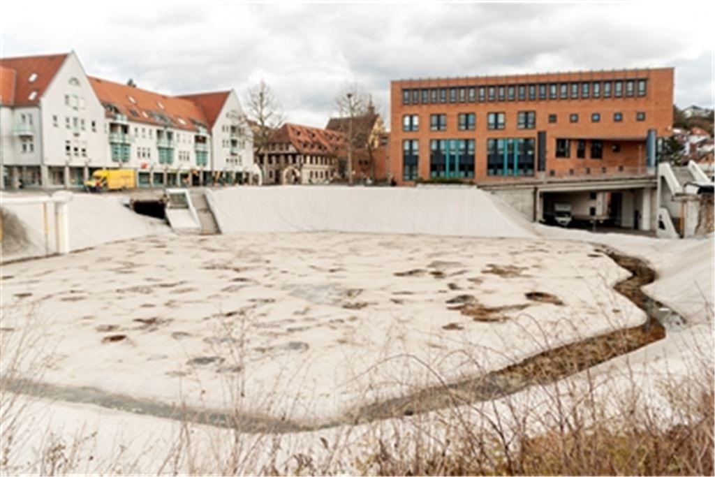 Nicht das einzige Loch, das es in Mühlacker zu schließen gilt: die Baulücke am früheren Standort des Mühlehofs. Foto: Archiv