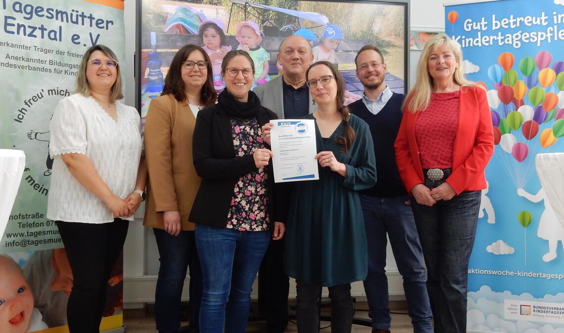 Nicht nur 50 Jahre Kindertagespflege gab es zu feiern. Auch ein Gütesiegel wurde dem Mühlacker Verein verliehen. Foto: privat