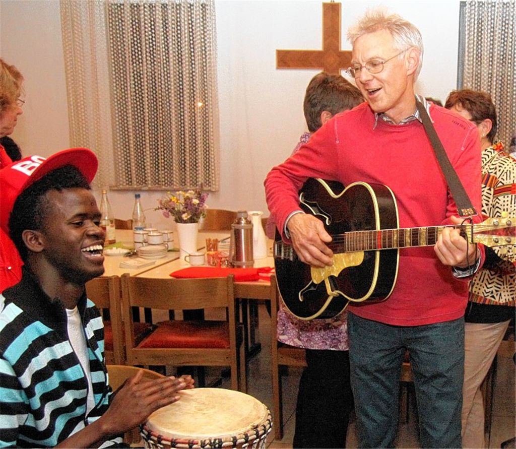 Nicht nur Hilfe aus dem Landratsamt, sondern auch viel ehrenamtliche Unterstützung – wie hier in Ölbronn-Dürrn –ist bei der Betreuung von Asylbewerbern gefragt.