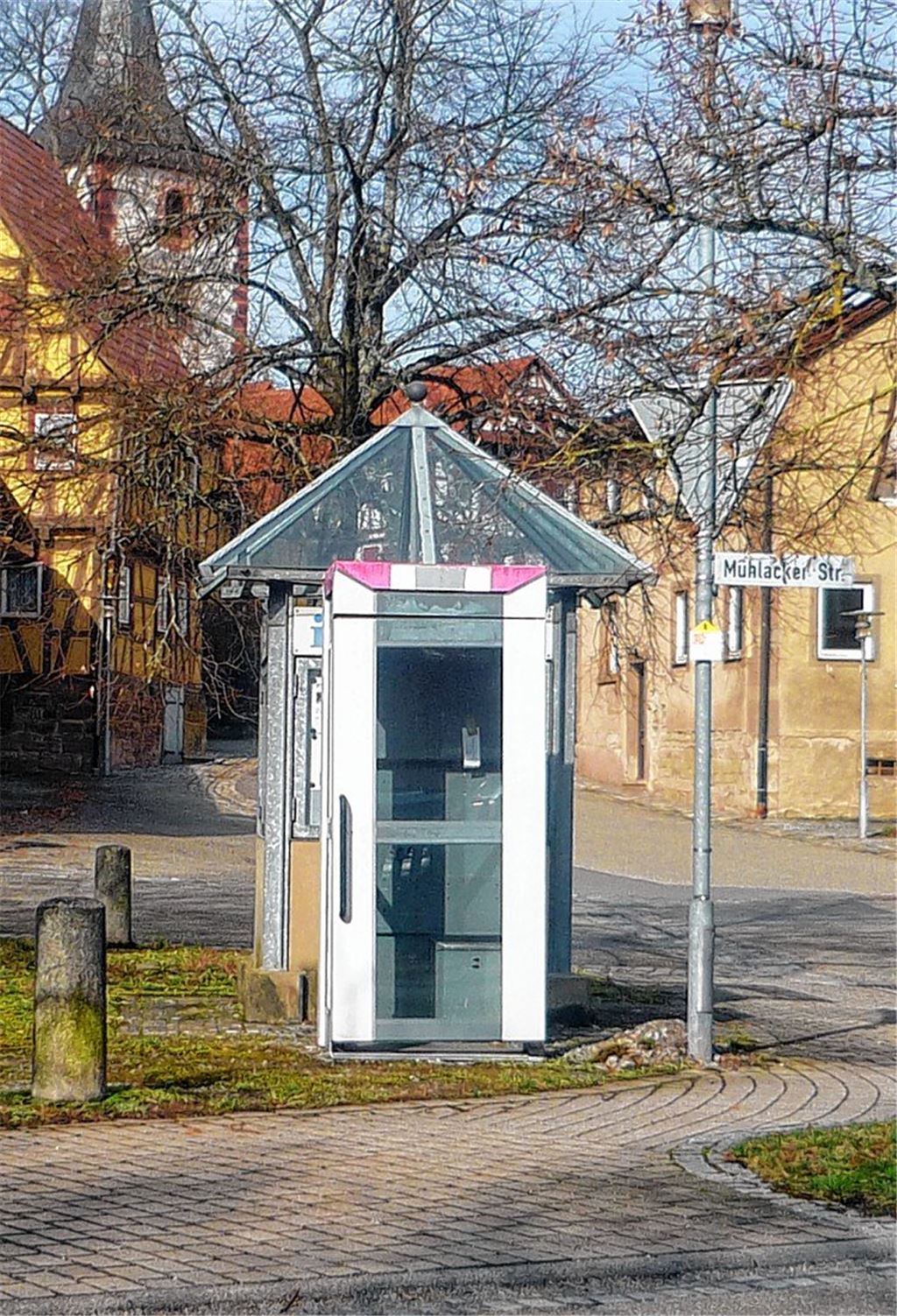 „Total deplatziert am Ortseingang“