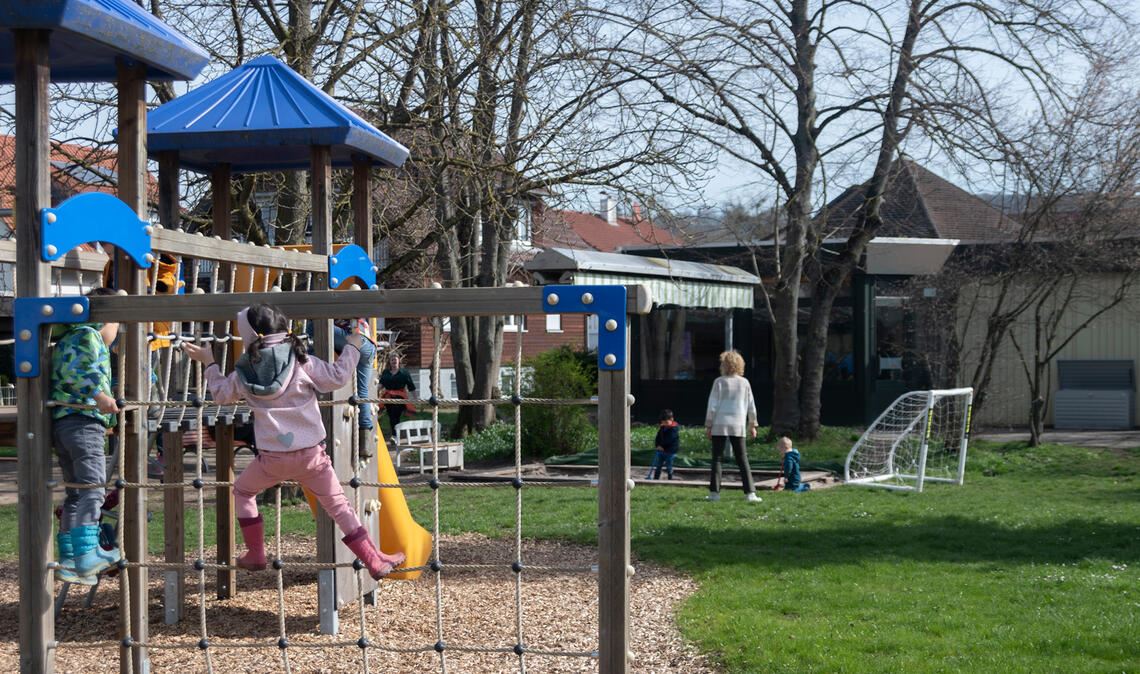 Nicht nur, aber auch im Kindergarten Mühlhausen gab es zuletzt Klagen über Personalausfälle, die phasenweise die Umstellung auf einen Notbetrieb erforderten. Foto: Fotomoment