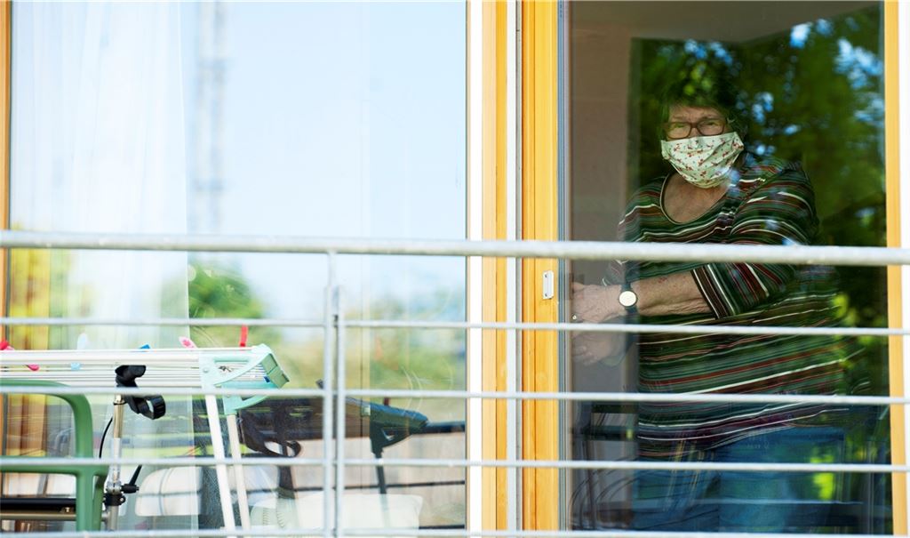Nicht nur, aber auch in den Seniorenheimen warten noch viele auf eine Schutzimpfung gegen das Coronavirus. Symbolbild: Fotomoment