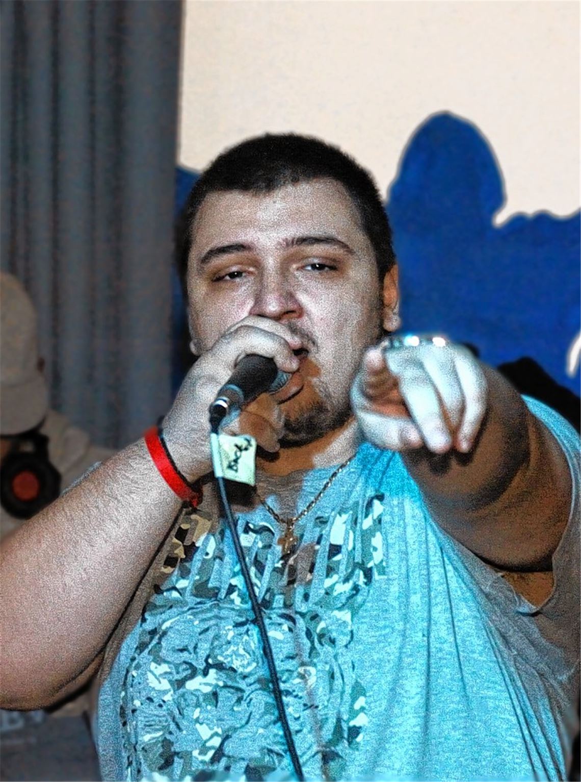 Nicht nur der Rap-Star Afu-Ra, sondern auch Nachwuchskünstler Vazzo (Foto) tritt bei der 7130 HipHop Jam auf. Foto: Fotomoment