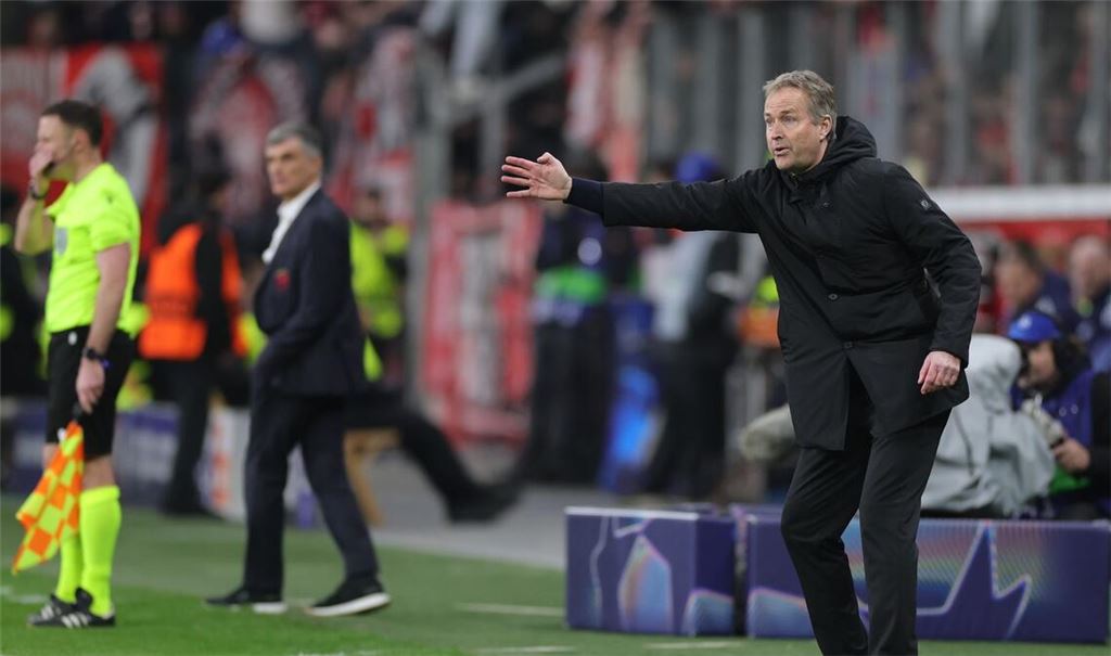 Nicht zufrieden mit dem Auftritt seiner Mannschaft: Leverkusens Trainer Kasper Hjulmand.