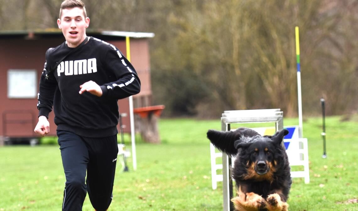 Nick Hein aus Iptingen mit Liam. Foto: privat